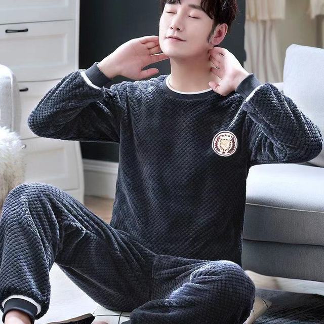 Men's Plush Flannel Pajama Set for Autumn and Winter